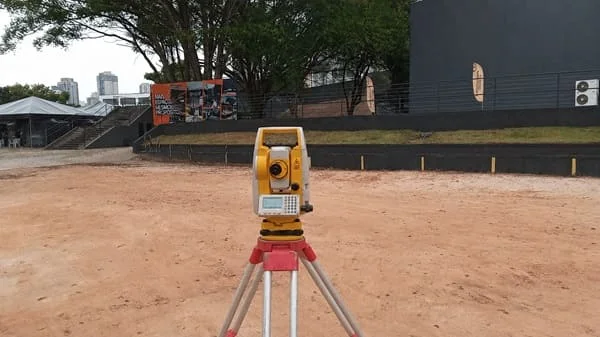 Levantamento topográfico realizado pela Genari Engenharia em São Paulo